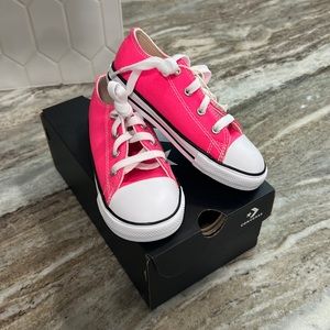 NIB Lo Converse Hot Pink Shoes - Toddler Girl Size 10